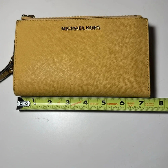 Michael Kors Jet Set Double Zip Wristlet New - Picture 9 of 10